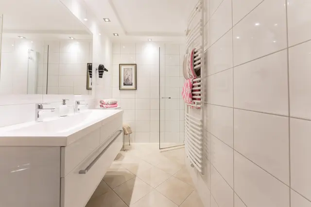Knappenhaus Silber | Gemütliches Appartement mit Kachelofen | ruhige Zentrumslage — Schladming Appartements Maria Gruber GmbH, Schladming (8/11)