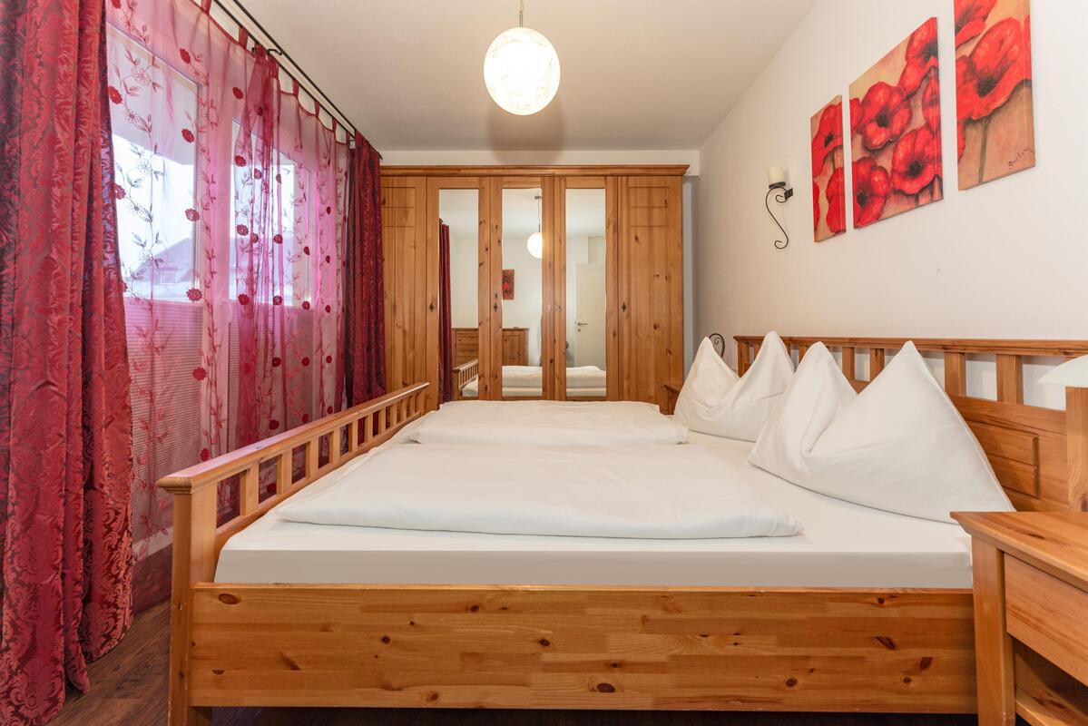 Lange Gasse | Quietly located with balcony & short walks to Planai, Congress, town center & supermarket — apartment at Schladming Appartements Maria Gruber GmbH, Schladming — photo 4 of 9