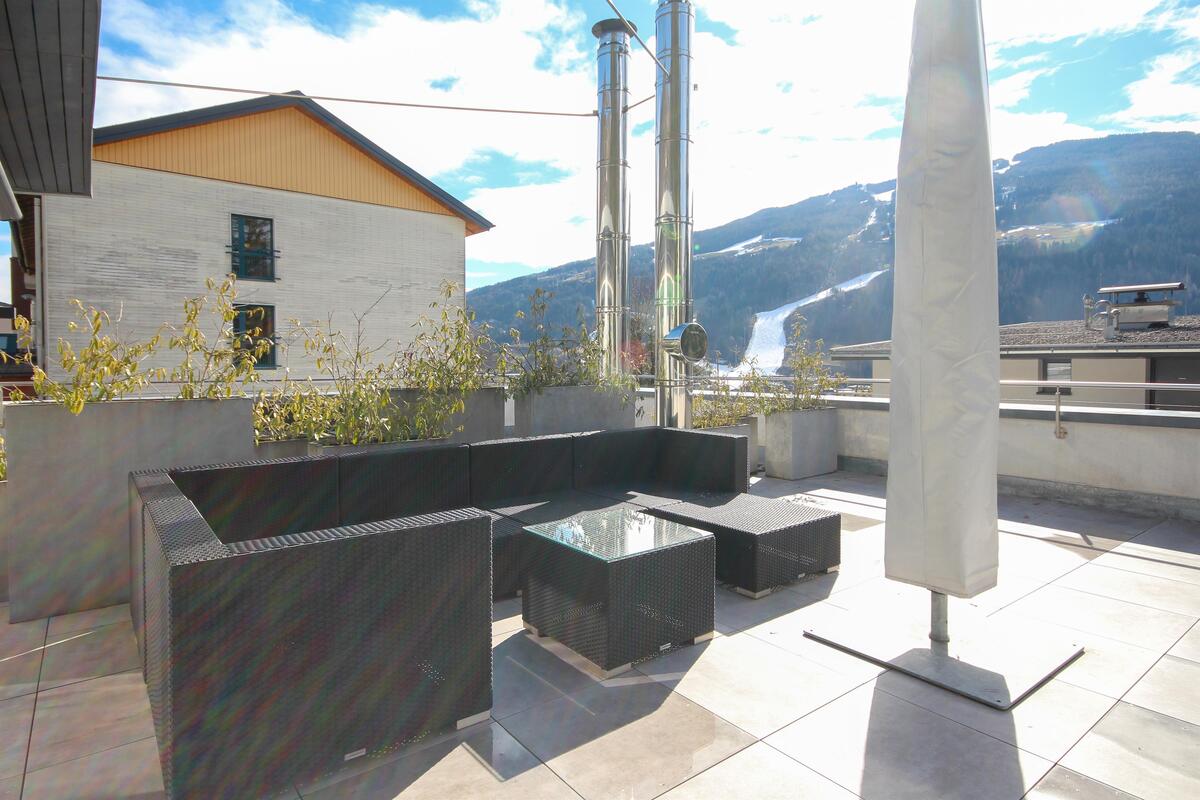 Leeder Mountain View | Stylish retreat on Schladming’s sunny side with fireplace & stunning terrace — apartment at Schladming Appartements Maria Gruber GmbH, Schladming — photo 8 of 12