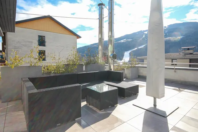 Leeder Mountain View | Stylish retreat on Schladming’s sunny side with fireplace & stunning terrace — apartment at Schladming Appartements Maria Gruber GmbH, Schladming — photo 9 of 12