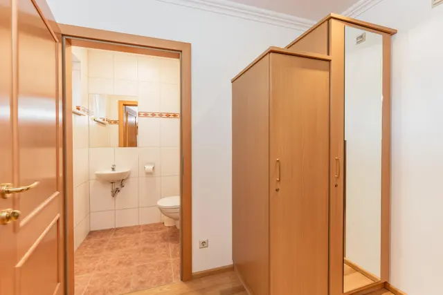Lilie Top 5 Planai City | Komfortabler Stay mit Balkon & Planai-Blick – alles vor der Tür — Schladming Appartements Maria Gruber GmbH, Schladming (9/12)