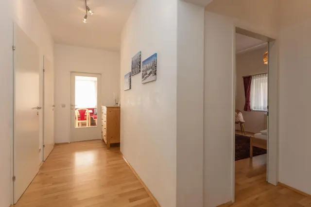 Maria Stewart Top 5 City Comfort | Kurze Wege zu Planai, Zentrum & Restaurants | Südbalkon — Schladming Appartements Maria Gruber GmbH, Schladming (10/11)
