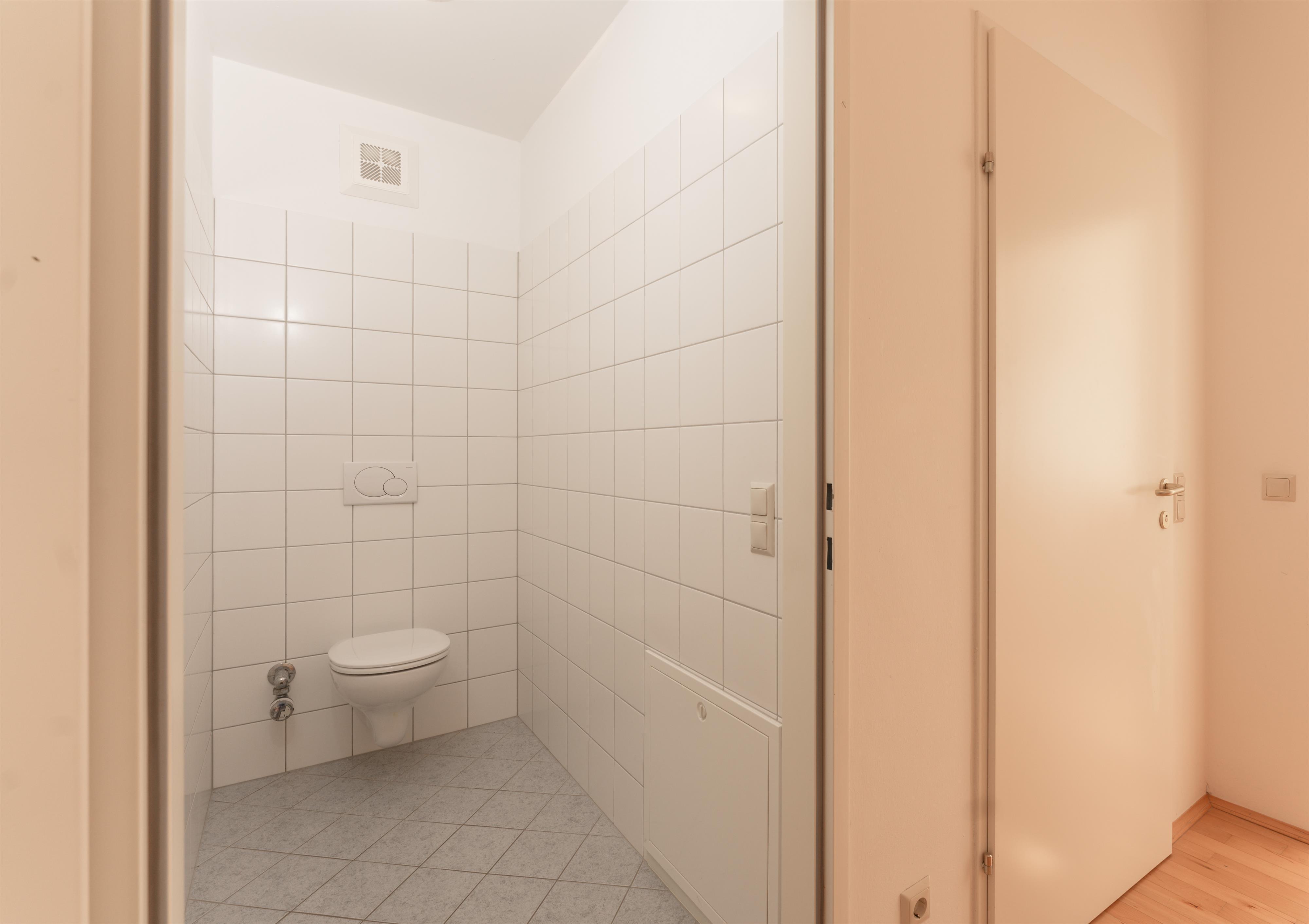 Maria Stewart Top 5 City Comfort | Comfortable city apartment with south-facing balcony – short walks to Planai, town center & restaurants — apartment at Schladming Appartements Maria Gruber GmbH, Schladming — photo 9 of 11