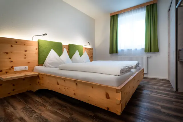 Martina Top 1 | 2 Schlafzimmer & Terrasse — Schladming Appartements Maria Gruber GmbH, Schladming (5/8)