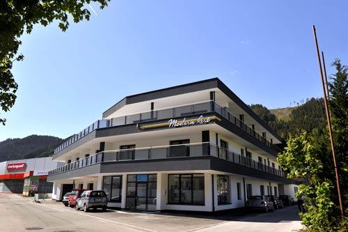 Modern Art Blue XXL | Art & Design hideaway near the town center & Planai West — Schladming Appartements Maria Gruber GmbH, Schladming (8/8)