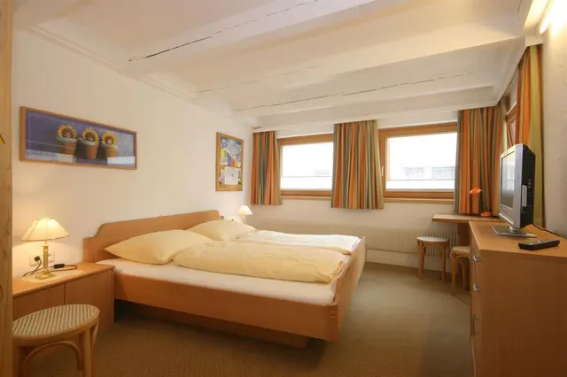 Schwaiger Top 4 | Traditionelles Stadtappartement in Toplage nahe Planai — Schladming Appartements Maria Gruber GmbH, Schladming (5/8)