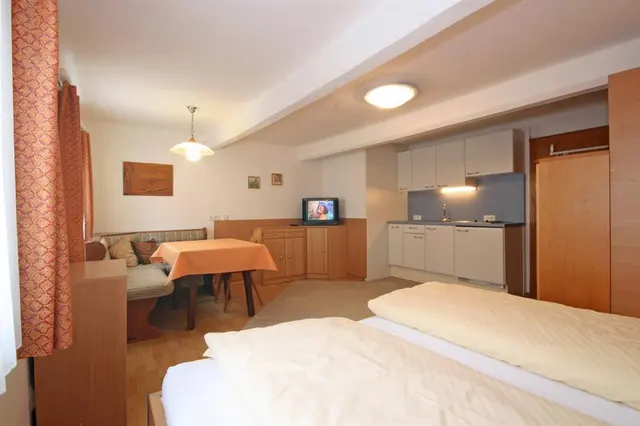 Schwaiger Top 5 | Studio |Traditionelles Stadtappartement in Toplage nahe Planai — Schladming Appartements Maria Gruber GmbH, Schladming (5/8)