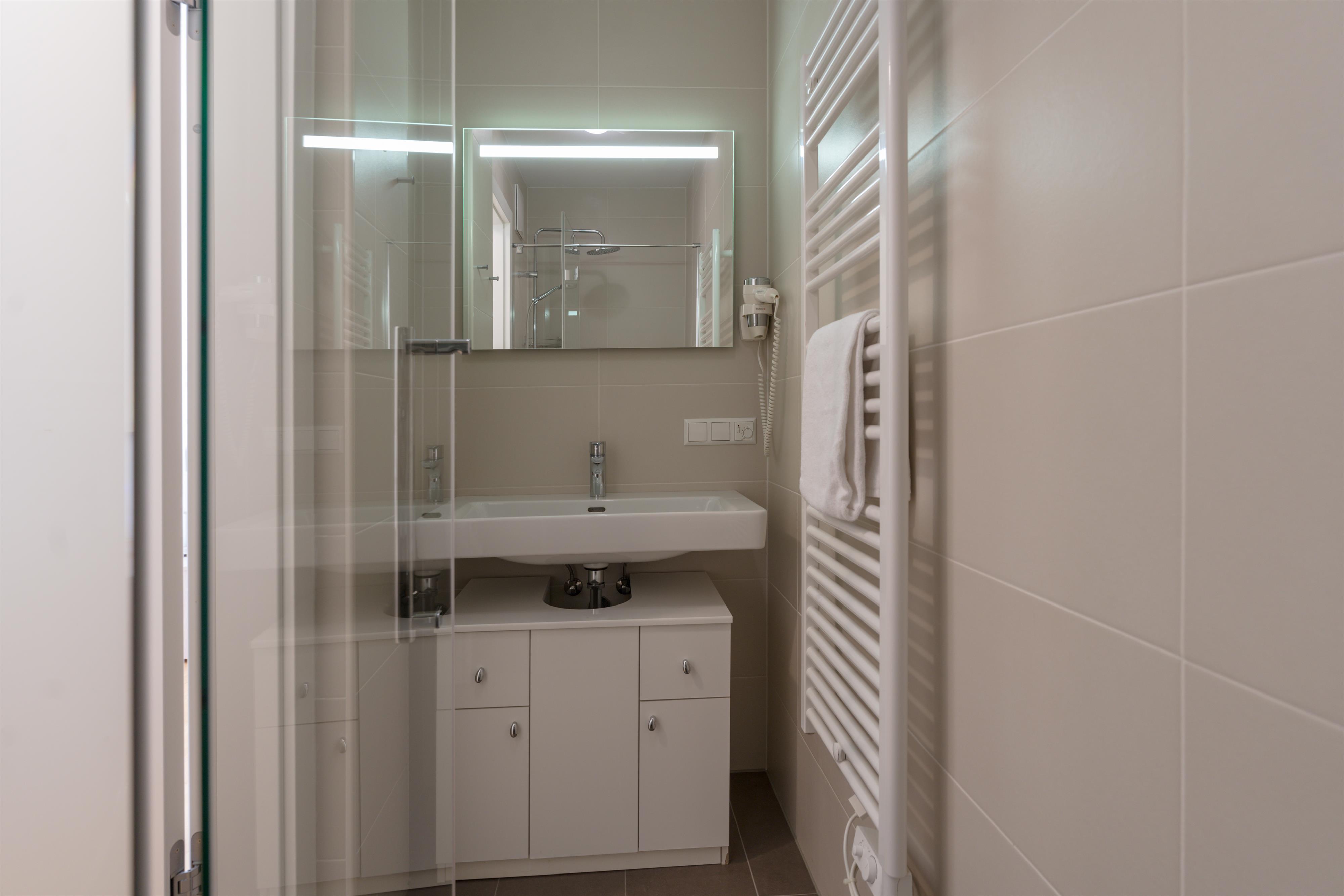 Sonnenhang Top 4 Large | Spacious panorama apartment in a quiet, sunny view location — apartment at Schladming Appartements Maria Gruber GmbH, Schladming — photo 7 of 11