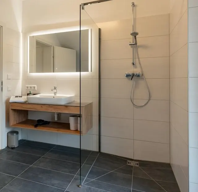 Sonnenhaus Sky Glöcknerin | Modern retreat with private sauna, rooftop terrace & mountain views — apartment at Schladming Appartements Maria Gruber GmbH, Schladming — photo 4 of 8
