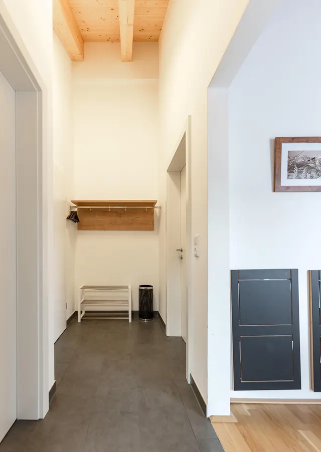 Stadtdomizil Top 12a | Stylish penthouse-style apartment with sheltered terrace & Planai views near the town center & Planai — Schladming Appartements Maria Gruber GmbH, Schladming (10/11)