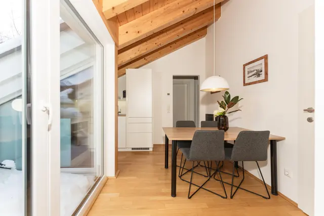 Stadtdomizil Top 12a | Stylish penthouse-style apartment with sheltered terrace & Planai views near the town center & Planai — Schladming Appartements Maria Gruber GmbH, Schladming (4/11)