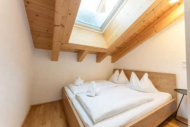 Stadtdomizil Top 12a | Stylish penthouse-style apartment with sheltered terrace & Planai views near the town center & Planai — Schladming Appartements Maria Gruber GmbH, Schladming (6/11)