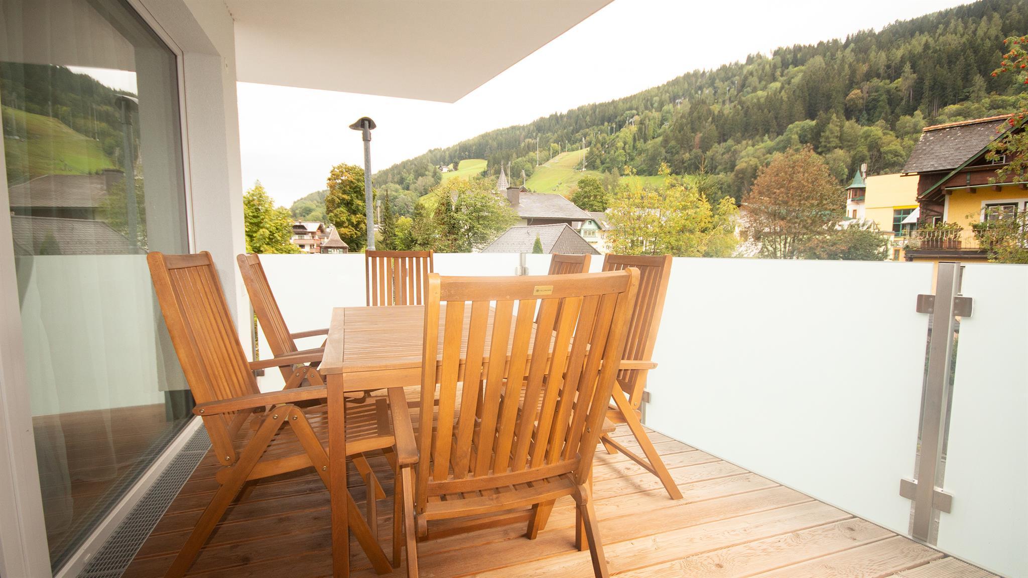 Stadtdomizil Top 4 XXL Planai View | Spacious XXL apartment with terrace & Planai views in a prime central location — apartment at Schladming Appartements Maria Gruber GmbH, Schladming — photo 6 of 17
