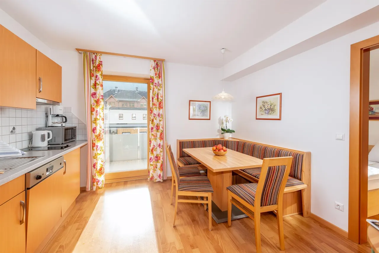 Steirergasse Hochwurzen | Stedelijk verblijf dicht bij Planai met balkon en Planai-uitzicht – Schladming Appartements Maria Gruber GmbH