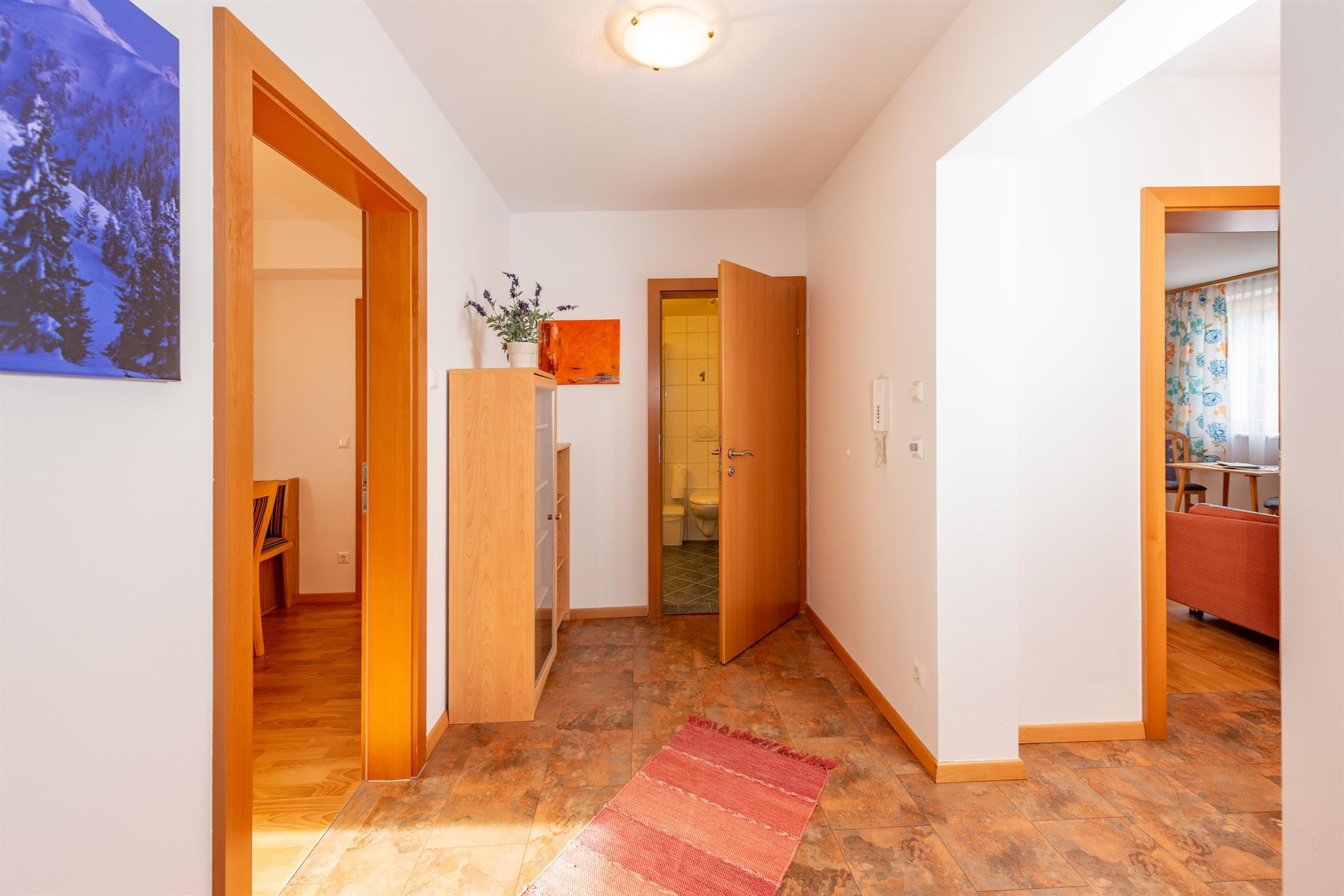 Steirergasse Hochwurzen| Urban stay near Planai with balcony & Planai views — Schladming Appartements Maria Gruber GmbH, Schladming (10/13)