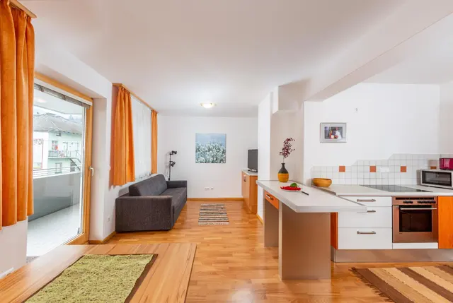 Steirergasse Stoder | Urban Stay im Zentrum Schladming mit Balkon & Planai-Blick — Schladming Appartements Maria Gruber GmbH, Schladming (2/12)