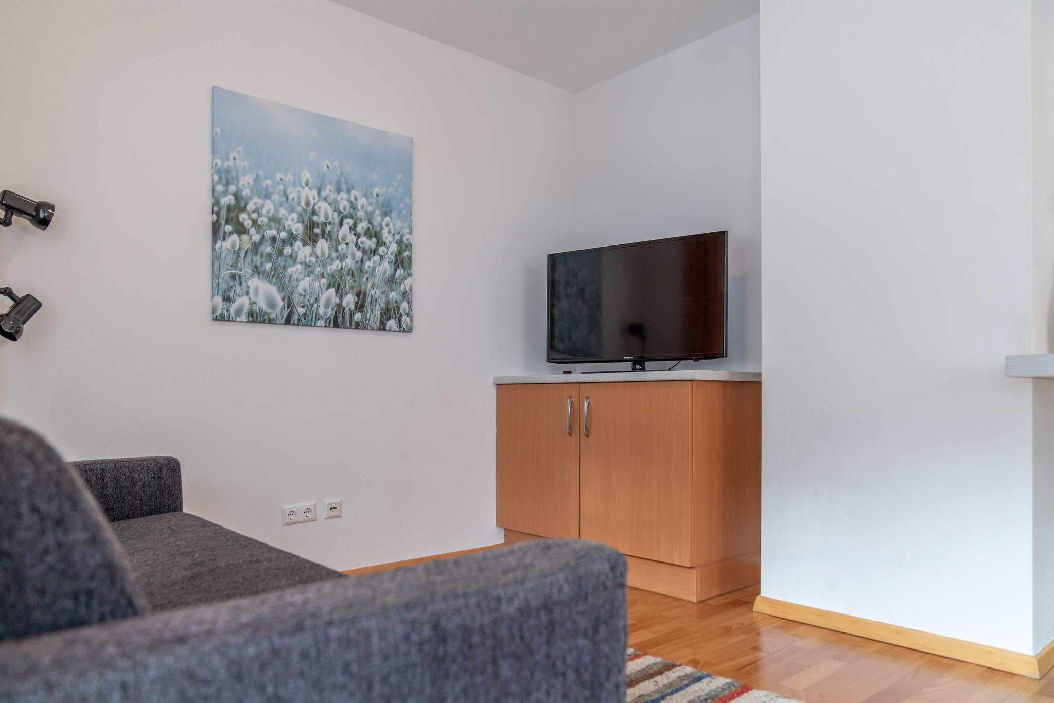 Steirergasse Stoder | Urban stay near Planai with balcony & Planai views — apartment at Schladming Appartements Maria Gruber GmbH, Schladming — photo 6 of 12