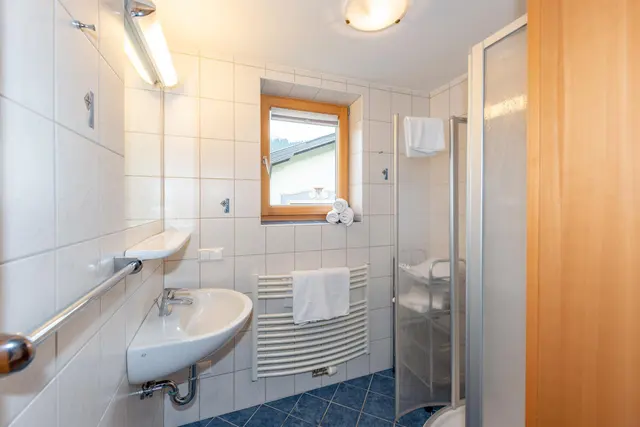 Steirergasse Stoder | Urban Stay im Zentrum Schladming mit Balkon & Planai-Blick — Schladming Appartements Maria Gruber GmbH, Schladming (9/12)
