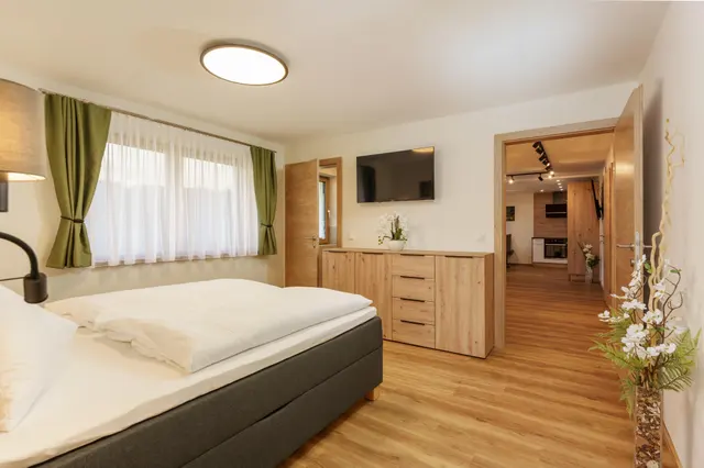 Stögergut Alpenrose | Sunny farm stay with Dachstein views & country charm — apartment at Schladming Appartements Maria Gruber GmbH, Schladming — photo 4 of 14