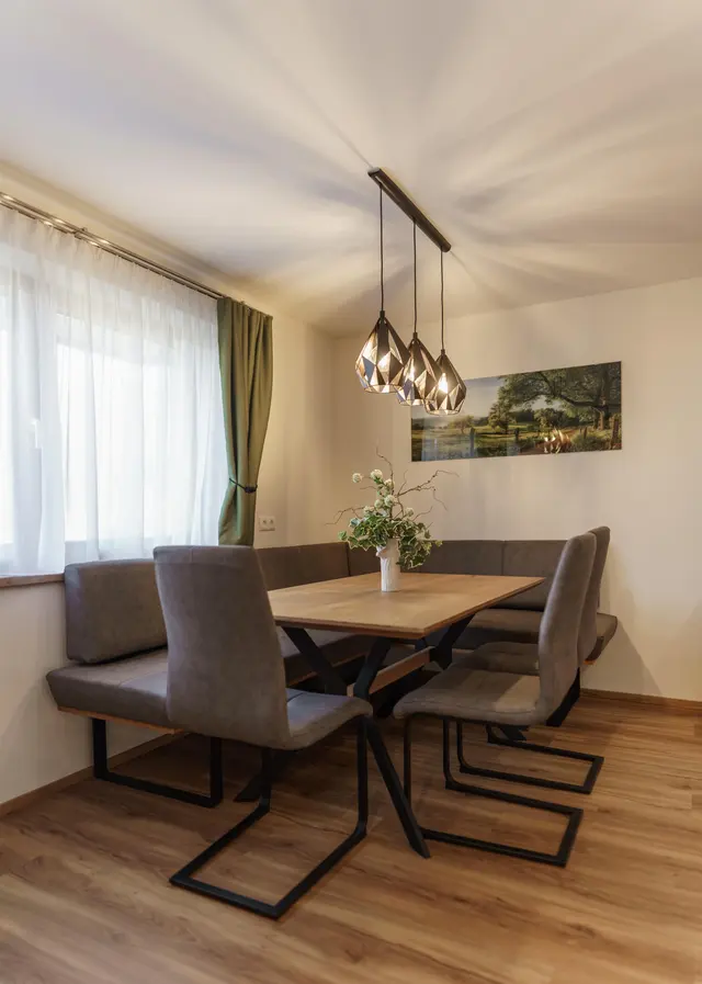 Stögergut Alpenrose | Sunny farm stay with Dachstein views & country charm — apartment at Schladming Appartements Maria Gruber GmbH, Schladming — photo 5 of 14
