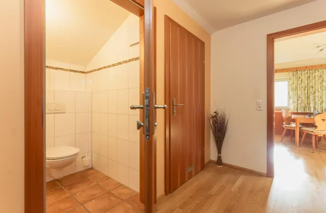 Stögergut Stadl| Farm stay with morning sun, Dachstein views & country charm — apartment at Schladming Appartements Maria Gruber GmbH, Schladming — photo 7 of 10