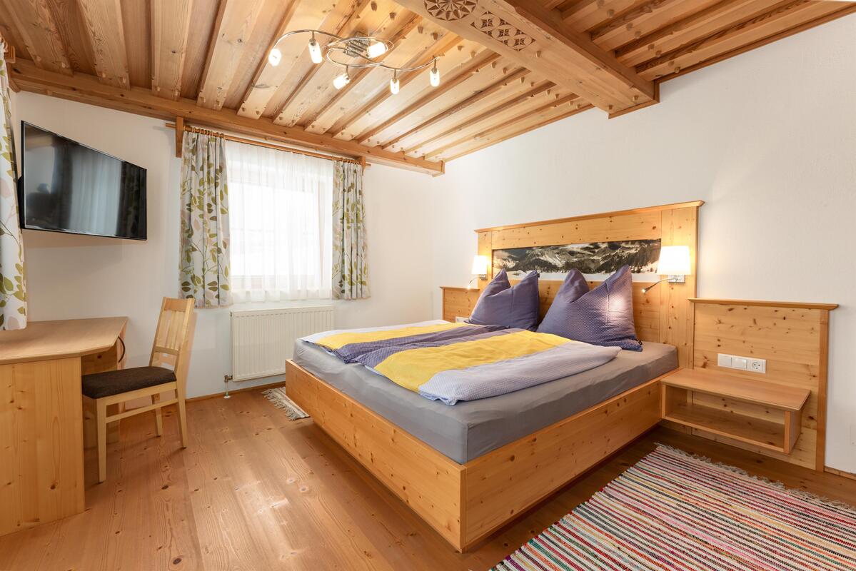 Stubeck | Rustic alpine base right by the slopes, hiking & biking trails — apartment at Schladming Appartements Maria Gruber GmbH, Schladming — photo 5 of 11