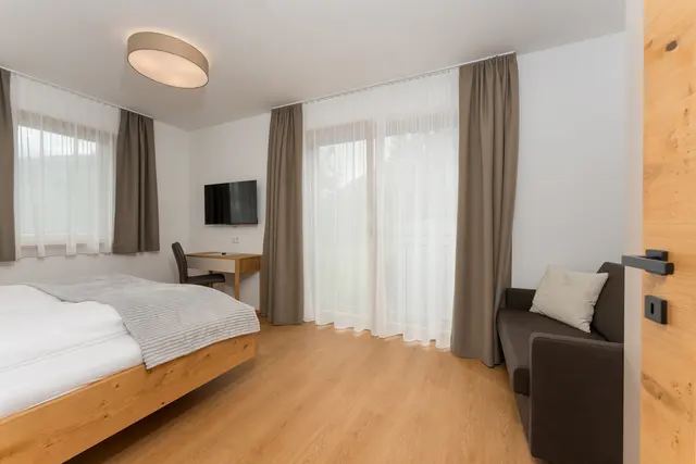 Sun Chalet, apartment Hochwurzen, terrace, mountain view, directly at the slopes — apartment at Schladming Appartements Maria Gruber GmbH, Schladming — photo 8 of 19