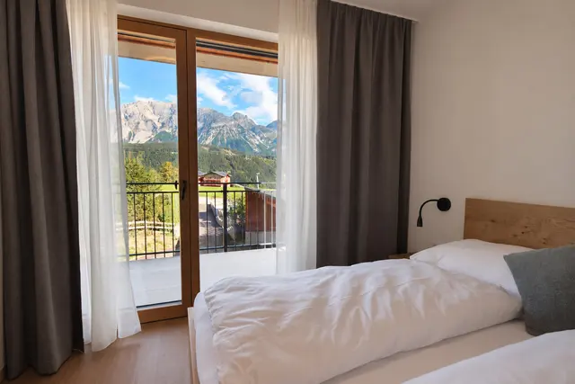 Sun Chalet, Appartement Dachstein, Ski-in/ski-out alpine stay directly on the Hochwurzen slopes with Mountain View — apartment at Schladming Appartements Maria Gruber GmbH, Schladming — photo 3 of 20