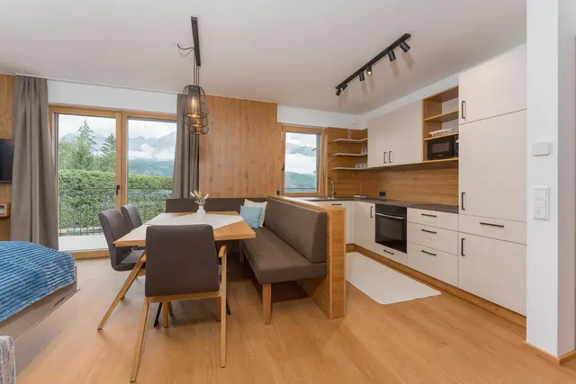 Sun Chalet, Appartement Dachstein, Ski-in/ski-out alpine stay directly on the Hochwurzen slopes with Mountain View — apartment at Schladming Appartements Maria Gruber GmbH, Schladming — photo 7 of 20