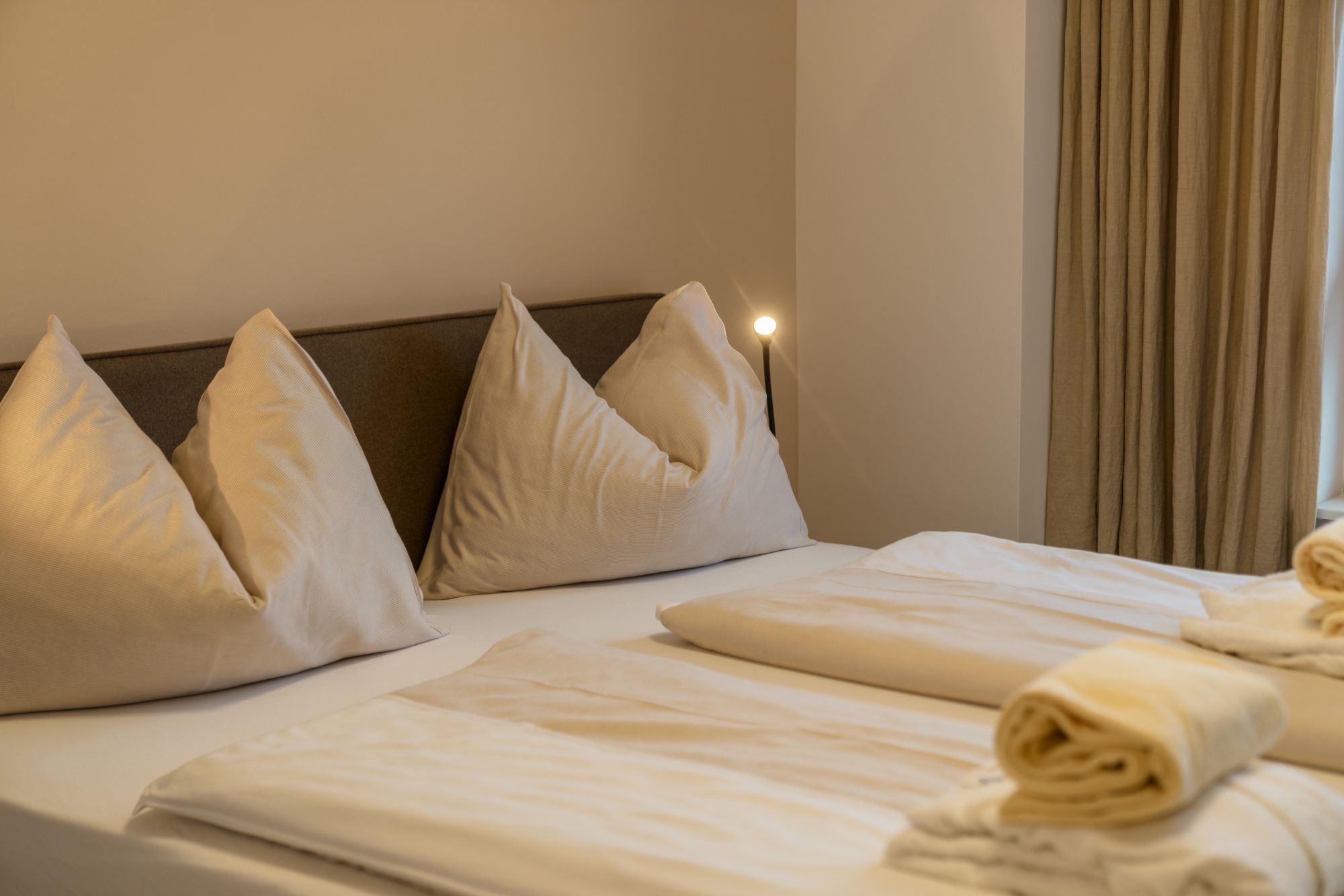 Sun Lodge | 1 bedroom panorama apartment with glazed Loggia | twin bed | sofa bed | Indoor pool, garden, relax area, sauna & gym — apartment at Schladming Appartements Maria Gruber GmbH, Schladming — photo 6 of 24