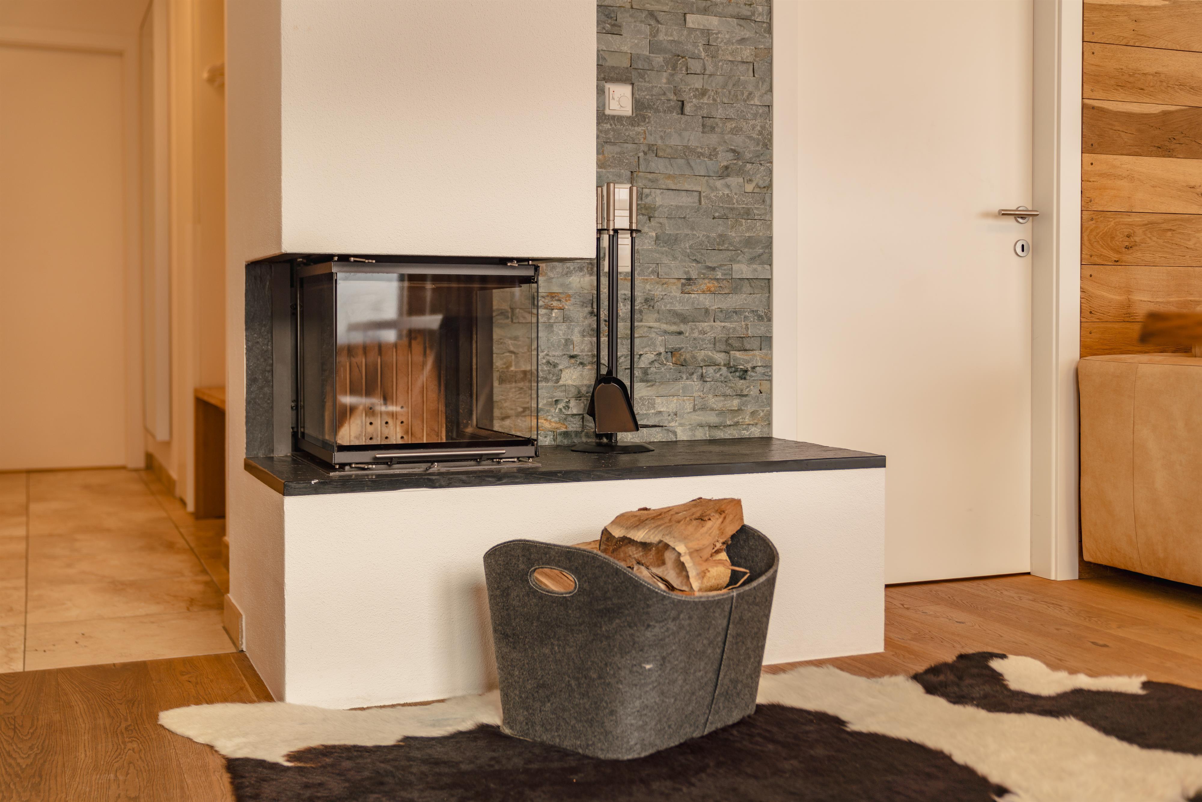 Sun Lodge | 1 bedroom panorama apartment with large corner Loggia | Fire Place | sofa bed | dog friendly | Indoor pool, garden, relax area, sauna & gym – Schladming Appartements Maria Gruber GmbH