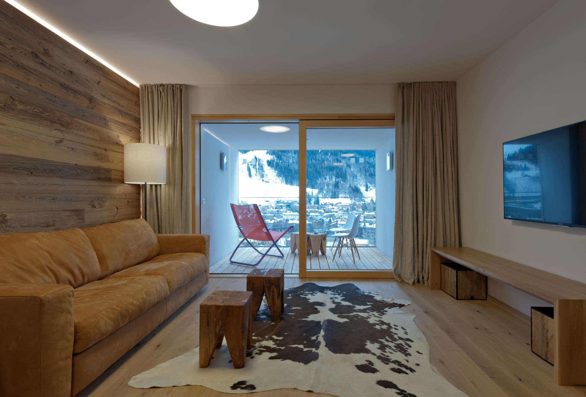 Sun Lodge | 1 bedroom panorama apartment with Loggia | twin bed | sofa bed | dog friendly | Indoor pool, garden, relax area, sauna & gym — apartment at Schladming Appartements Maria Gruber GmbH, Schladming — photo 8 of 23