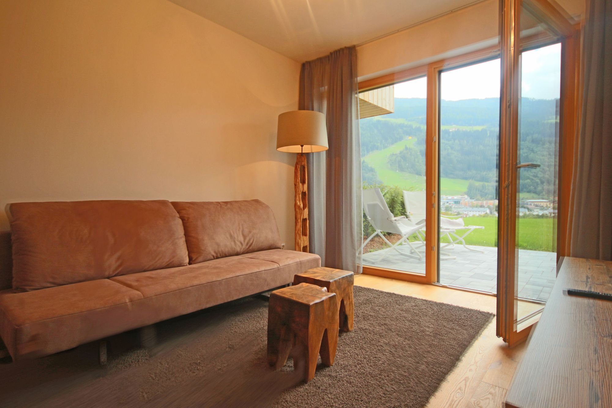 Sun Lodge | 1 bedroom panorama garden apartment with terrace | sofa bed | near pool | Indoor pool, garden, relax area, sauna & gym — Schladming Appartements Maria Gruber GmbH, Schladming (6/22)