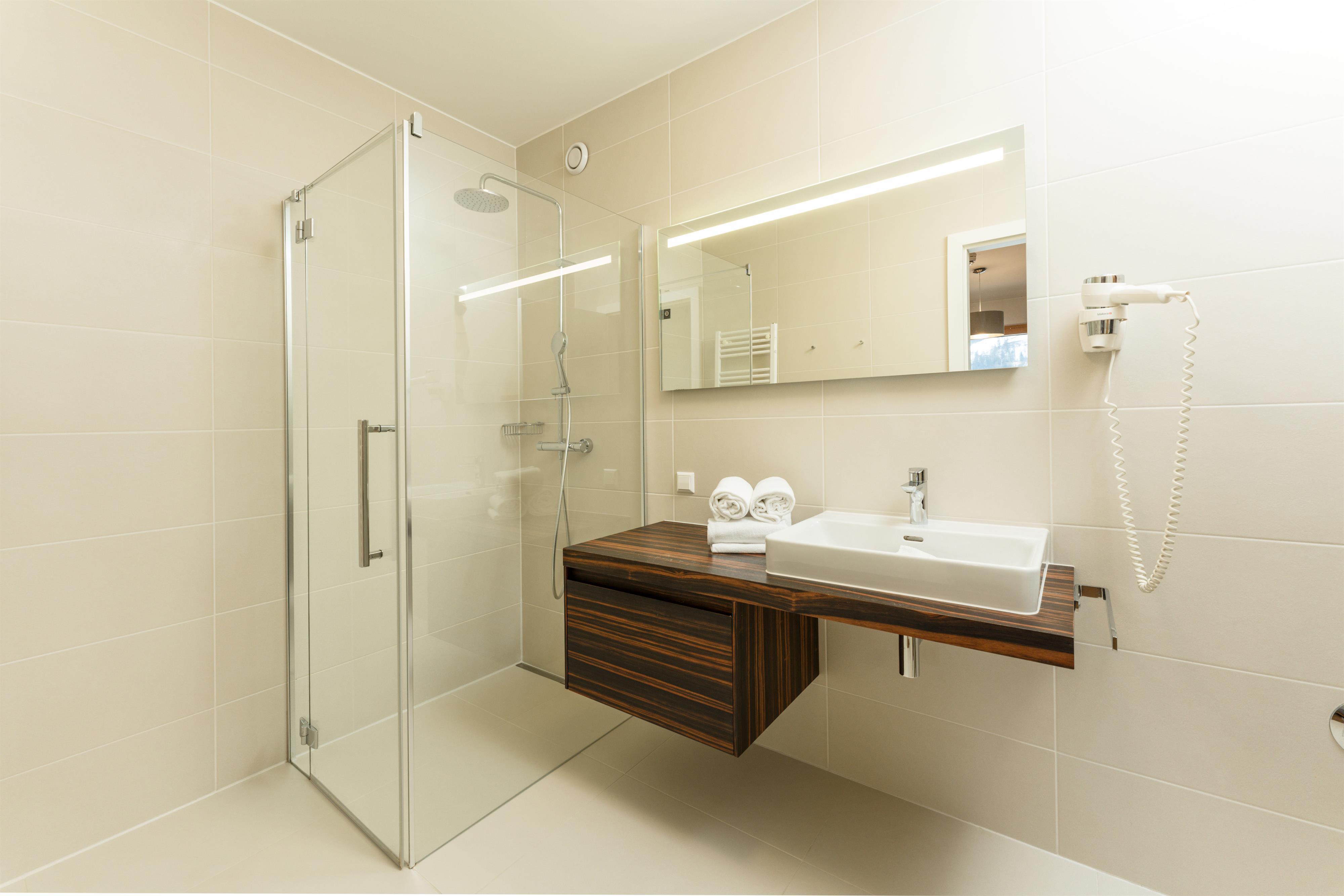 Sun Lodge | 1 bedroom panormama gardenapartment with terrace | sofa bed | private washing machine | dog friendly | near the pool | Indoor pool, garden, relax area, sauna & gym — apartment at Schladming Appartements Maria Gruber GmbH, Schladming — photo 9 of 23