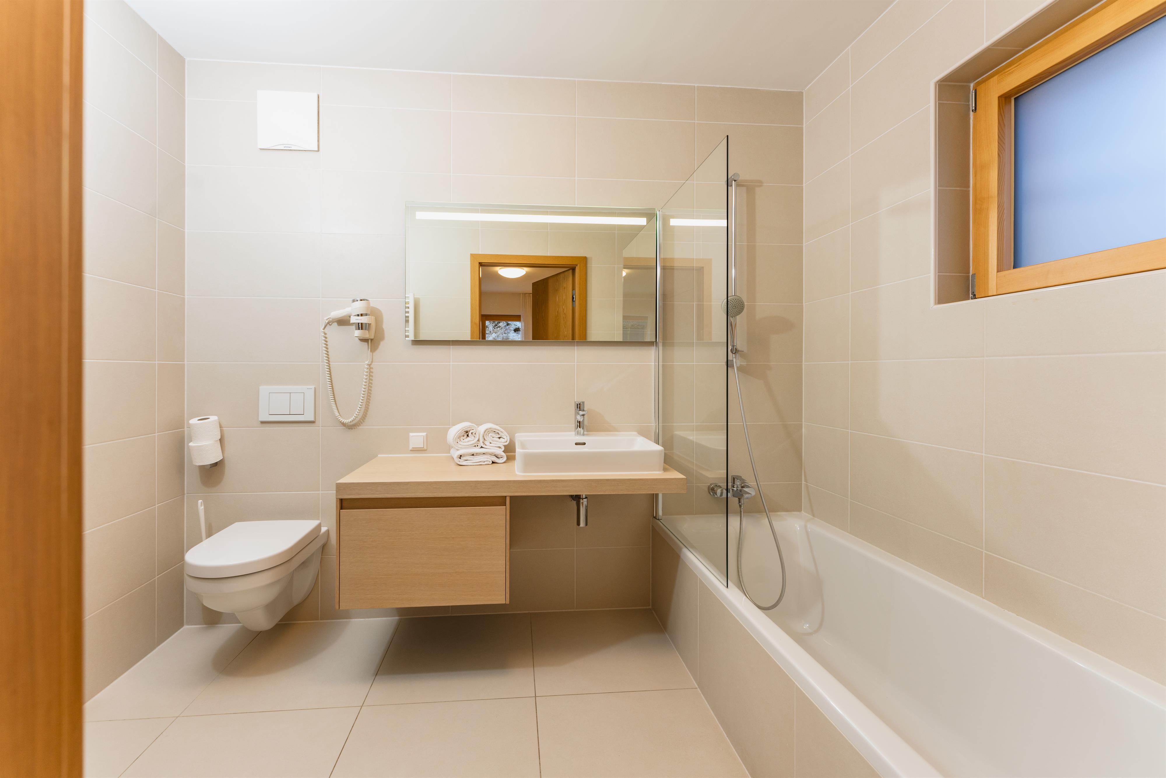 Sun Lodge | 2 bedroom panorama apartment with Loggia | sofa bed | microwave | dog friendly | Indoor pool, garden, relax area, sauna & gym — Schladming Appartements Maria Gruber GmbH, Schladming (12/26)