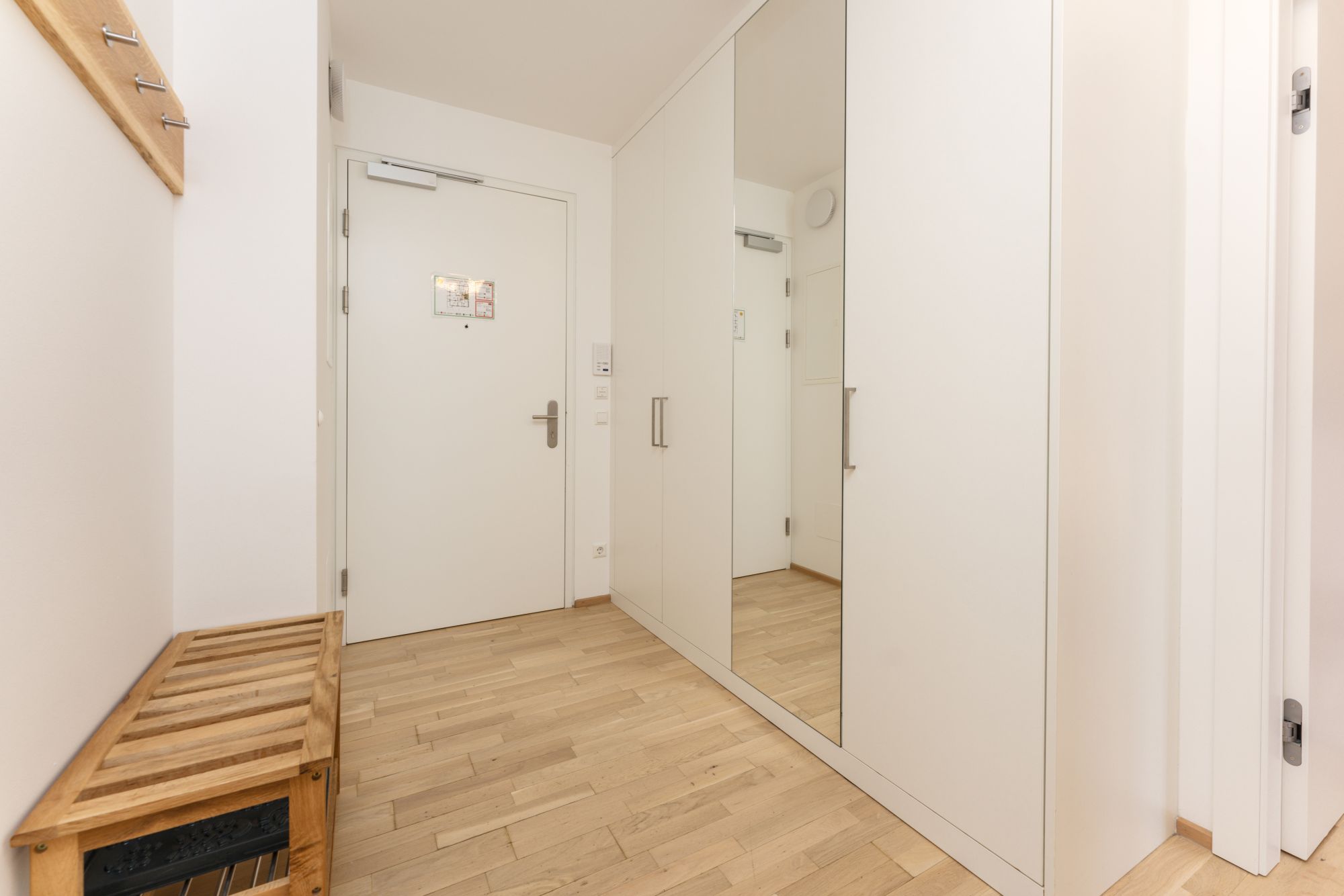 Sun Lodge | 2 bedroom panorma apartment with glazed Loggia | sofa bed | higher floor | dog friendly | Indoor pool, garden, relax area, sauna & gym — apartment at Schladming Appartements Maria Gruber GmbH, Schladming — photo 10 of 32