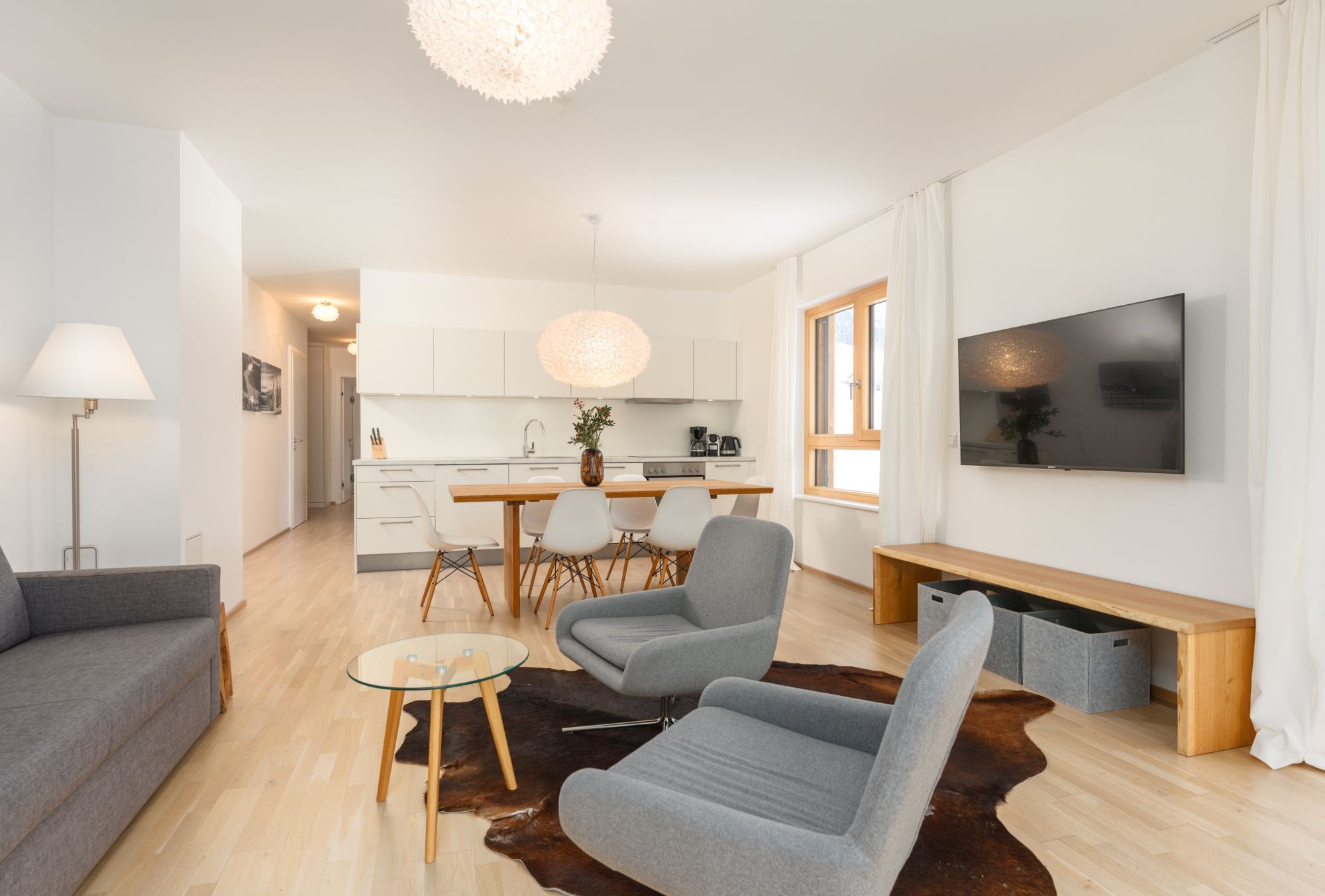 Sun Lodge | 2 bedroom panorma apartment with glazed Loggia | sofa bed | higher floor | dog friendly | Indoor pool, garden, relax area, sauna & gym — apartment at Schladming Appartements Maria Gruber GmbH, Schladming — photo 4 of 32