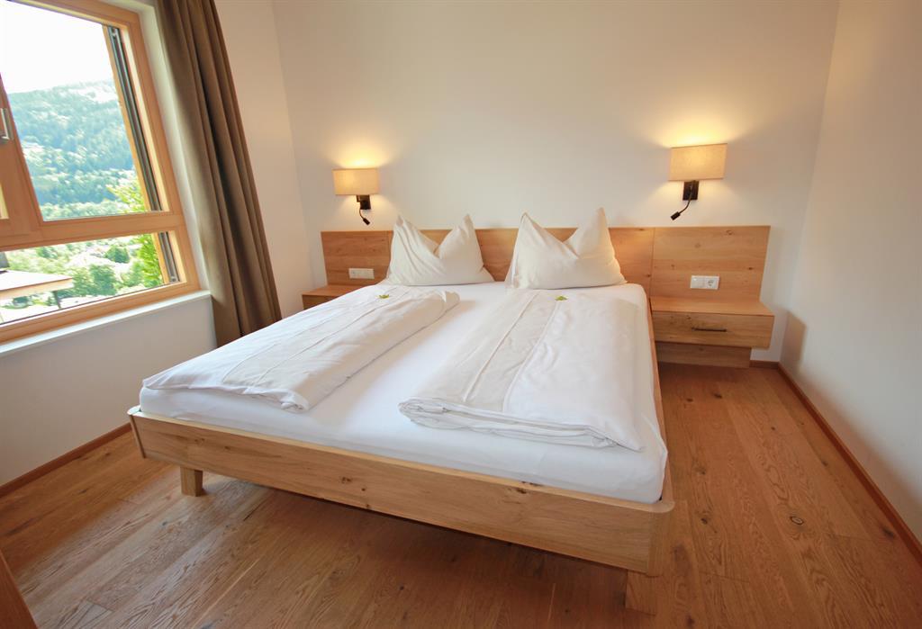 Sun Lodge | 2 bedroom panorma apartment for 7 person with large corner Loggia | sofa bed in bedroom | sofa bed | microwave | Indoor pool, garden, relax area, sauna & gym — apartment at Schladming Appartements Maria Gruber GmbH, Schladming — photo 10 of 30