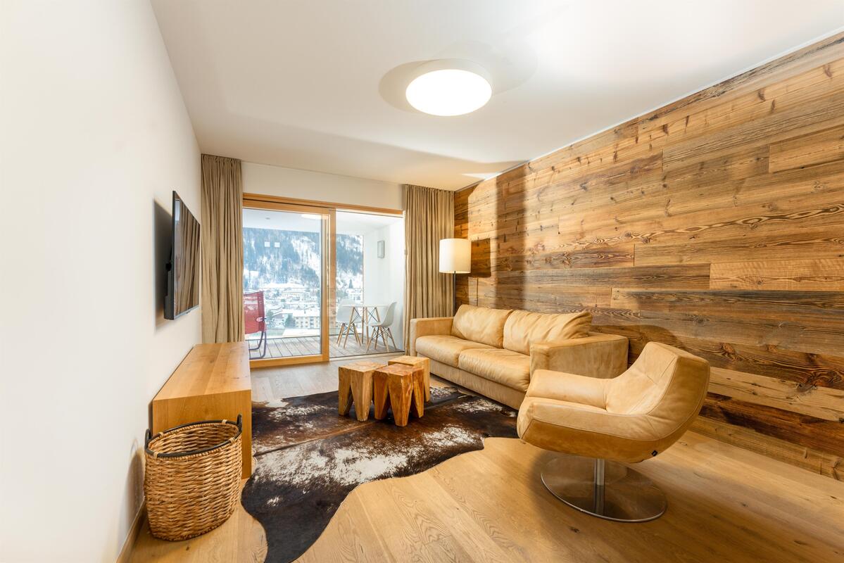 Sun Lodge | 2 bedroom panorma apartment with Loggia | twin beds | sofa bed | Indoor pool, garden, relax area, sauna & gym – Schladming Appartements Maria Gruber GmbH