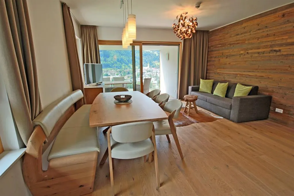 Sun Lodge | apartment with 2 bedrooms for 7 persons, sofa bed and loggia | Typ 2B 7 – Schladming Appartements Maria Gruber GmbH Schladming