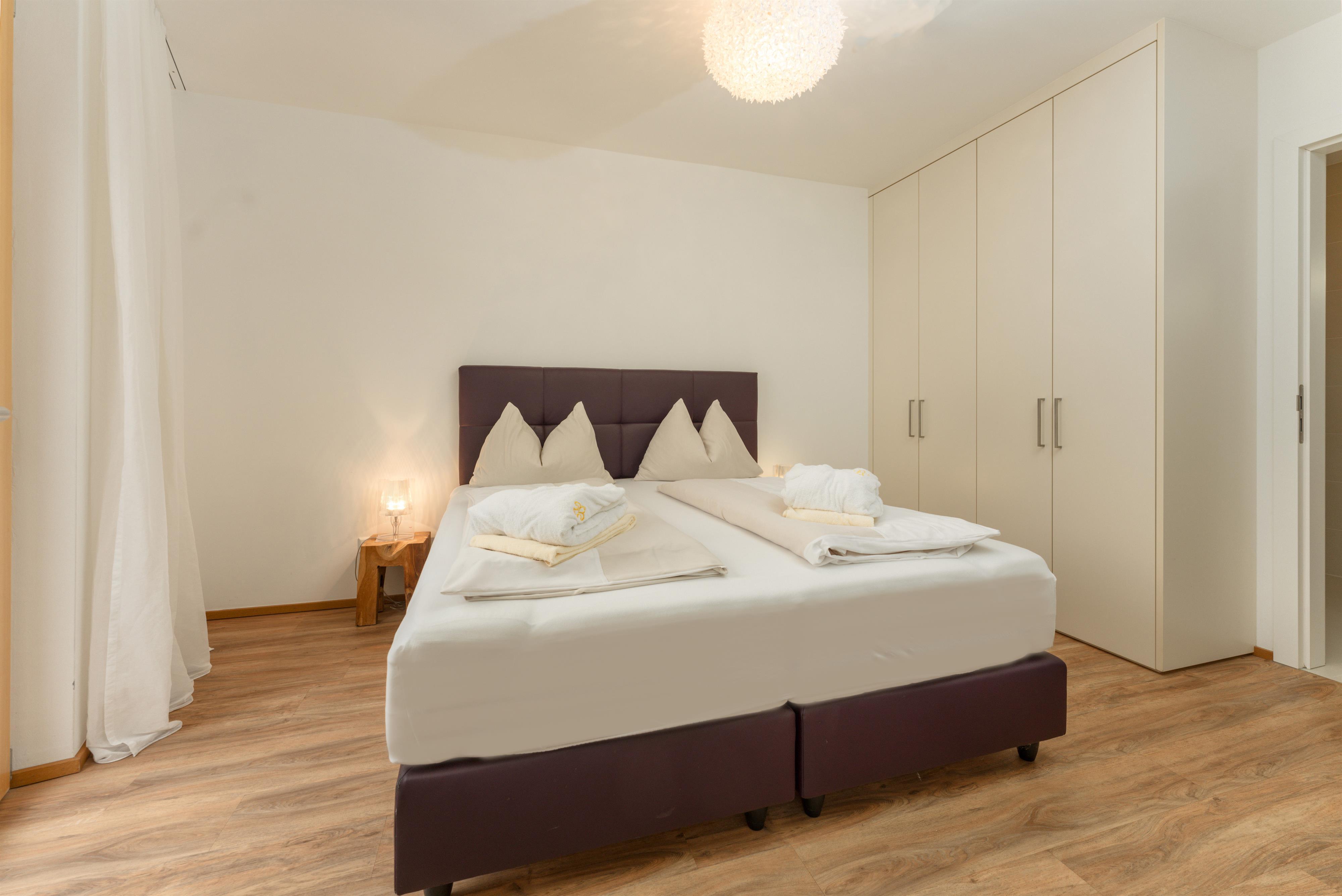 Sun Lodge | Large 1 bedroom panorma garden apartment with terrace | sofa bed | quite location | dog friendly | Indoor pool, garden, relax area, sauna & gym — apartment at Schladming Appartements Maria Gruber GmbH, Schladming — photo 4 of 23