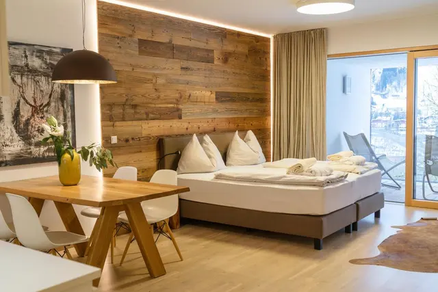 Sun Lodge | Panorama view Studio with Loggia | twin beds | Indoor pool, garden, relax area, sauna & gym — apartment at Schladming Appartements Maria Gruber GmbH, Schladming — photo 2 of 24