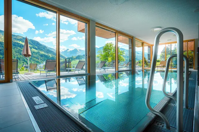 Sun Lodge | XL 3 bedroom panorma apartment with 2 Loggia South and West | sunset view | twin beds | sofa bed | dog friendly | Indoor pool, garden, relax area, sauna & gym — apartment at Schladming Appartements Maria Gruber GmbH, Schladming — photo 23 of 31