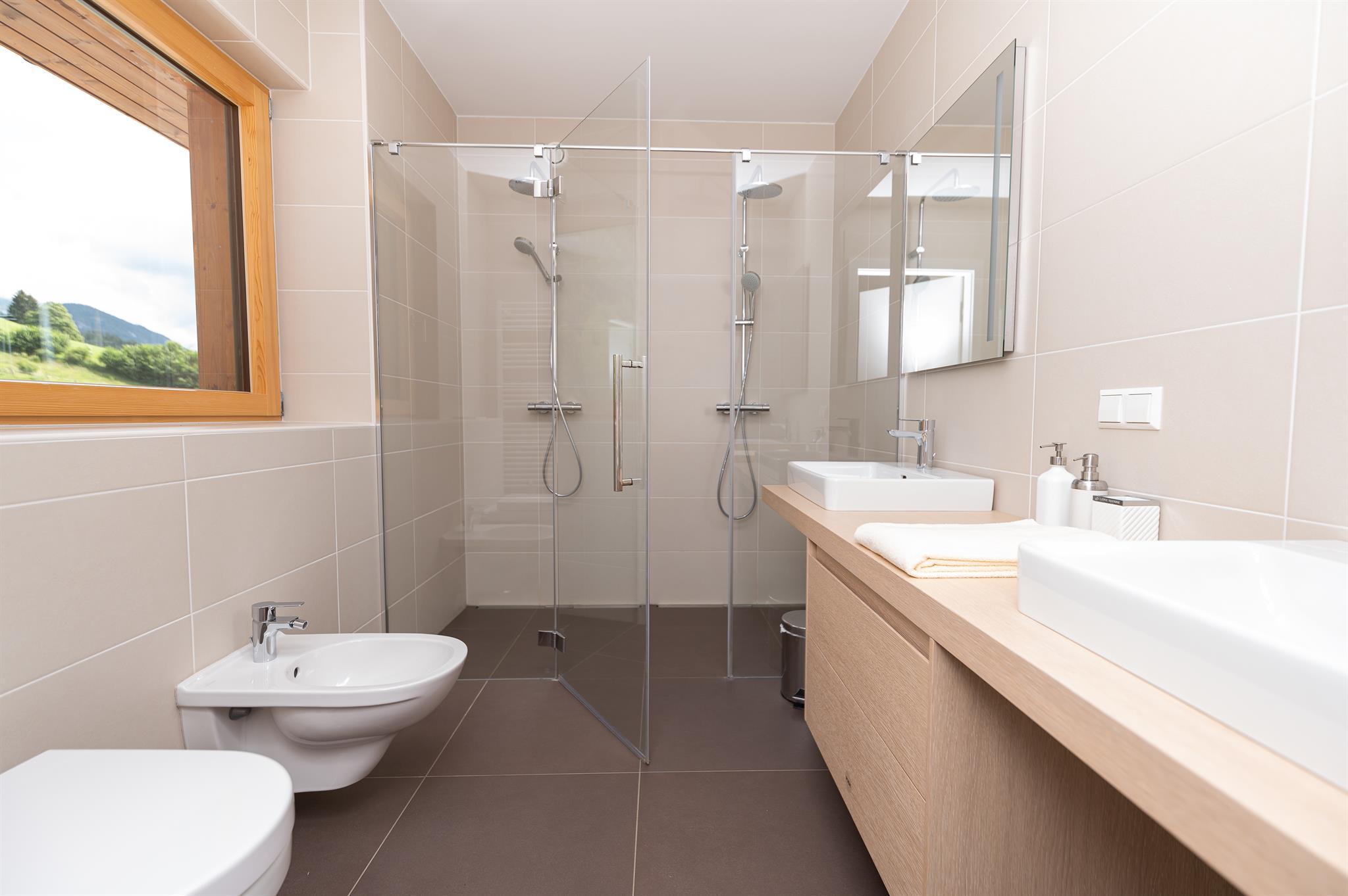 Sun Lodge | XXL 3 bedroom panorma apartment with 2 Loggia South and West | Pull-Out Beds | sofa bed | washing machine | dryer | microwave | dogs friendly | Indoor pool, garden, relax area, sauna & gym — Schladming Appartements Maria Gruber GmbH, Schladming (20/34)