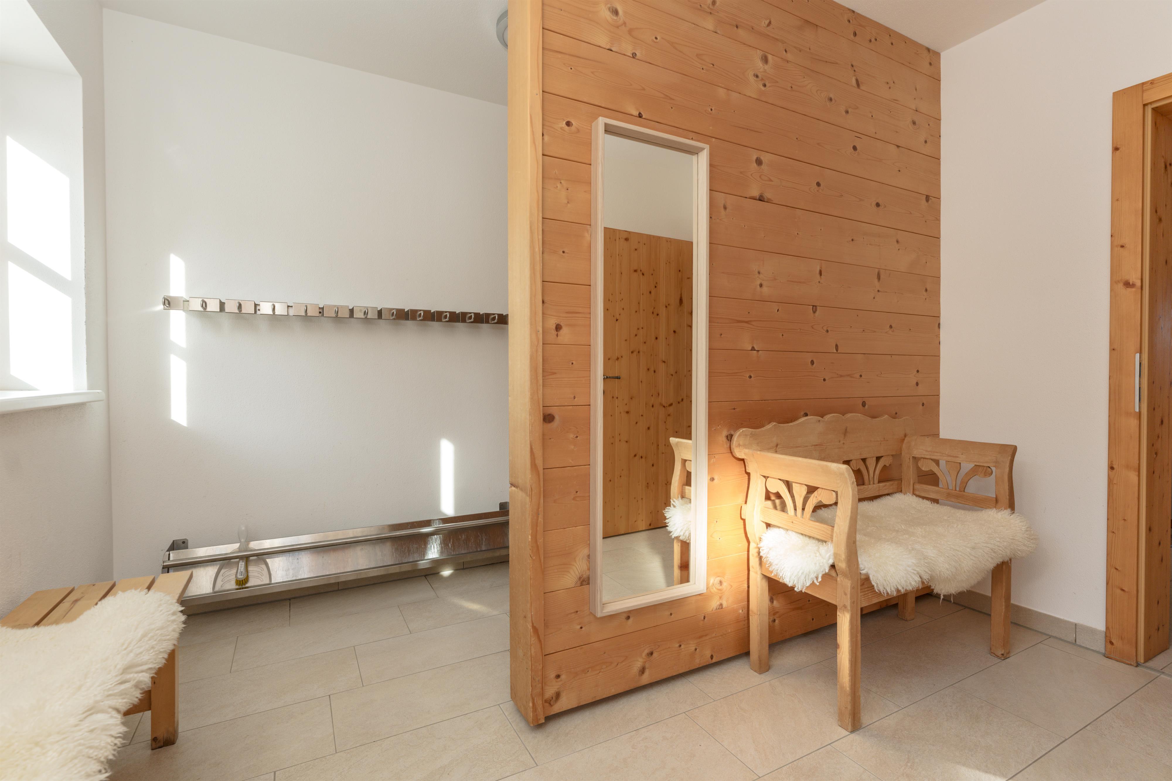 Tauernlodge Friends XXL | Spacious ski-in/ski-out chalet with fireplace & private sauna — apartment at Schladming Appartements Maria Gruber GmbH, Schladming — photo 20 of 27