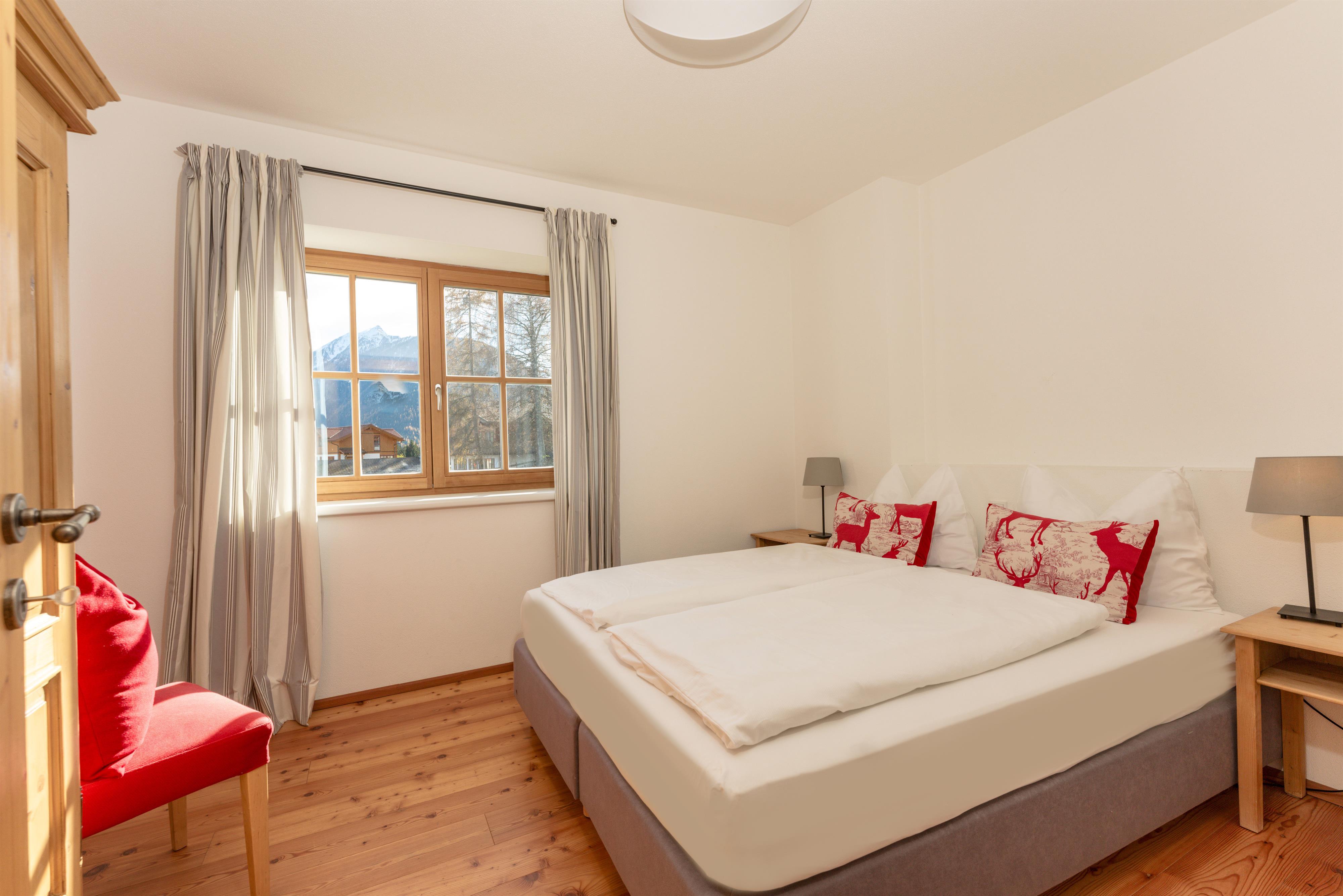Tauernlodge Friends XXL | Spacious ski-in/ski-out chalet with fireplace & private sauna — apartment at Schladming Appartements Maria Gruber GmbH, Schladming — photo 4 of 27