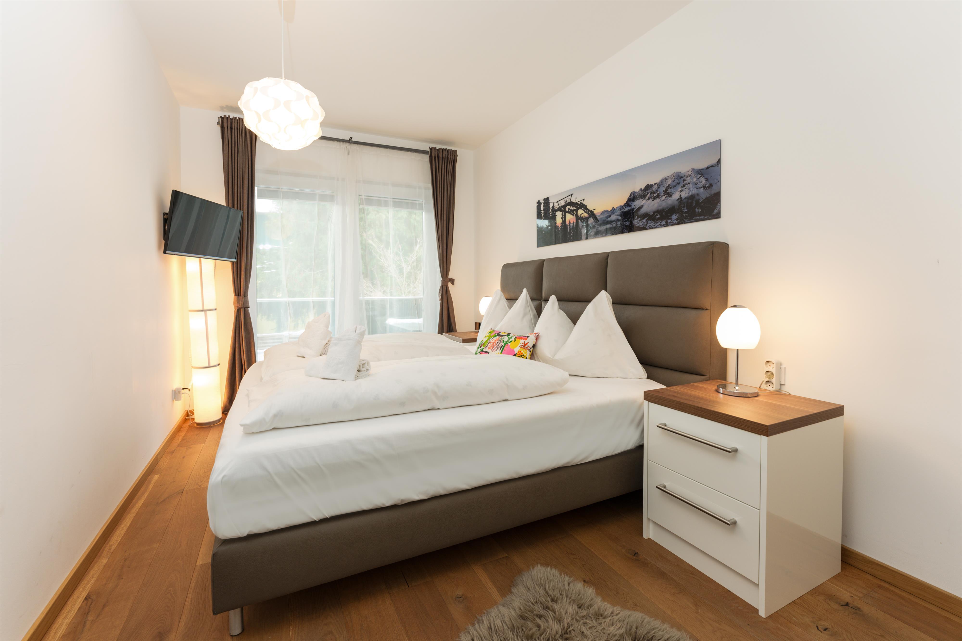 Traumblick | Year-round activity base right by the slopes with stunning Dachstein views — apartment at Schladming Appartements Maria Gruber GmbH, Schladming — photo 2 of 16