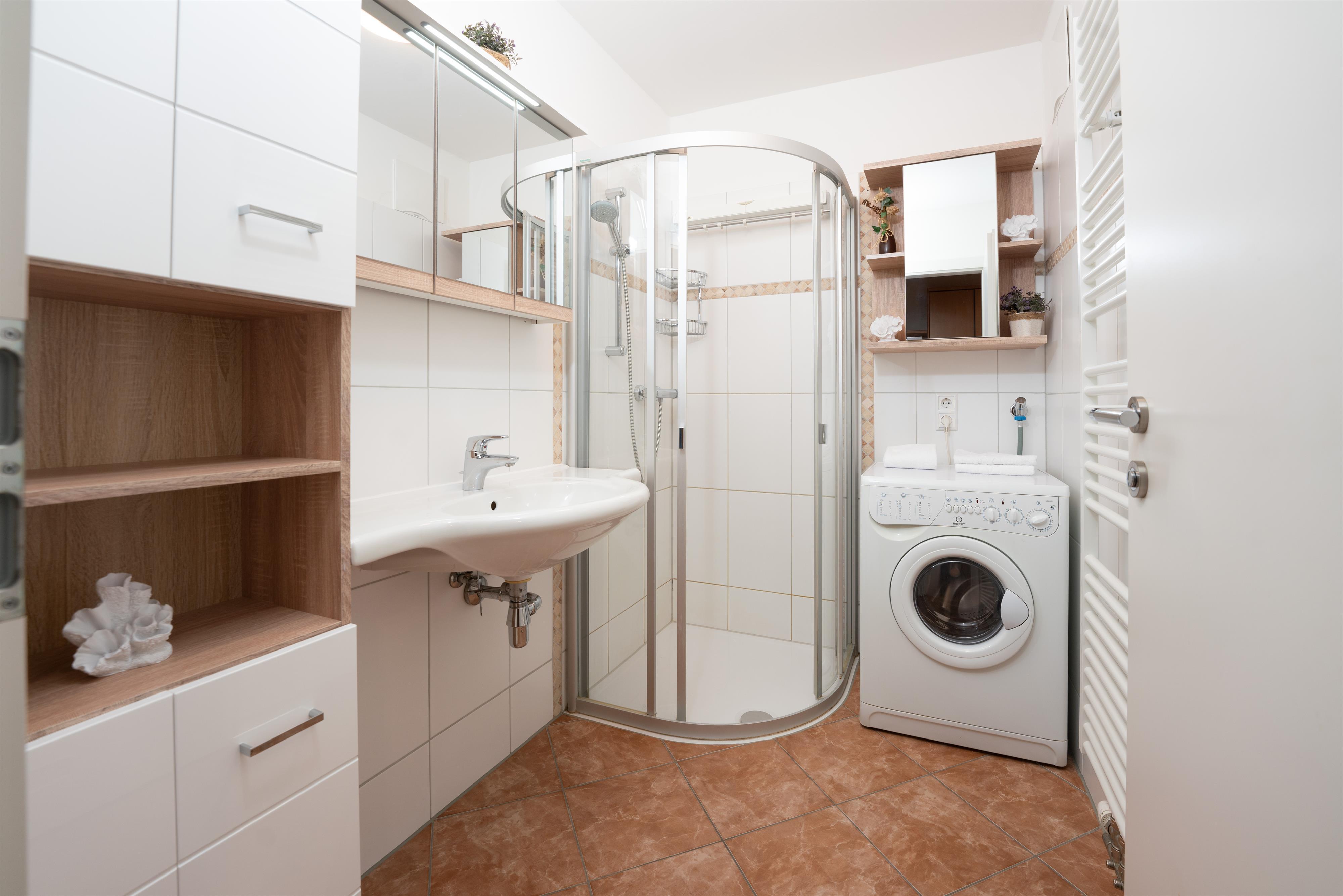 Ulli | Cozy retreat for a car-free holiday in Schladming with balcony — Schladming Appartements Maria Gruber GmbH, Schladming (6/12)