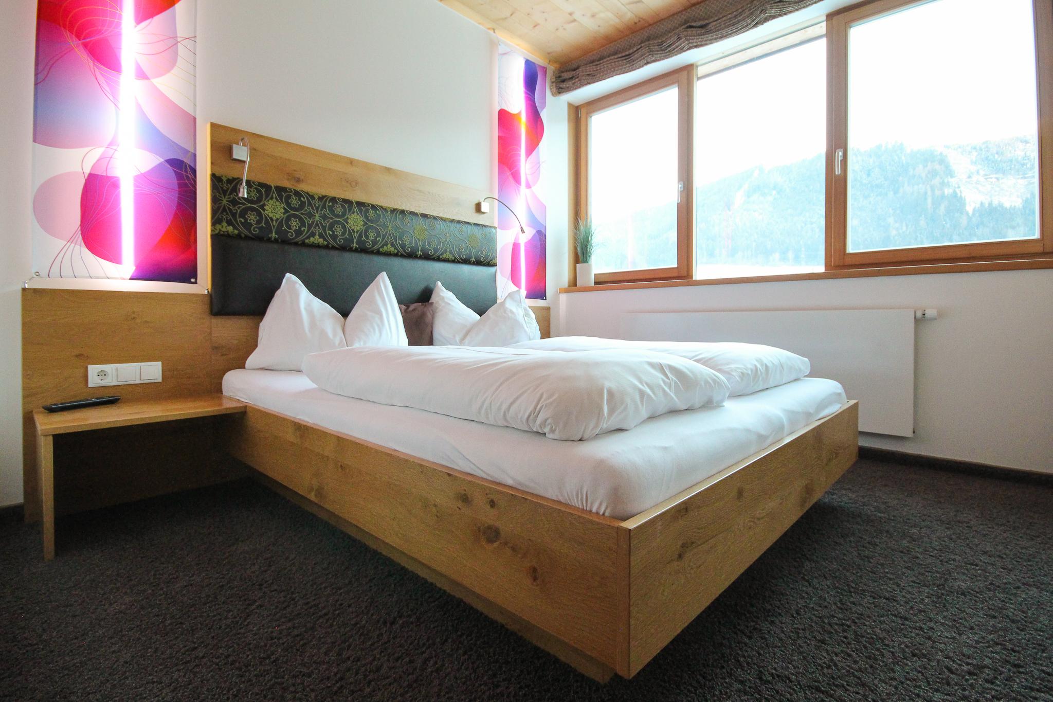 Waluliso Light XXL | Alpine escape near Planai West with sauna & panoramic views — apartment at Schladming Appartements Maria Gruber GmbH, Schladming — photo 10 of 20