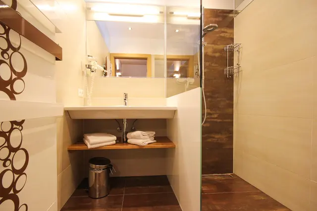Waluliso Sun XXL | Sunny alpine escape near Planai West with sauna & panoramic views — apartment at Schladming Appartements Maria Gruber GmbH, Schladming — photo 11 of 20